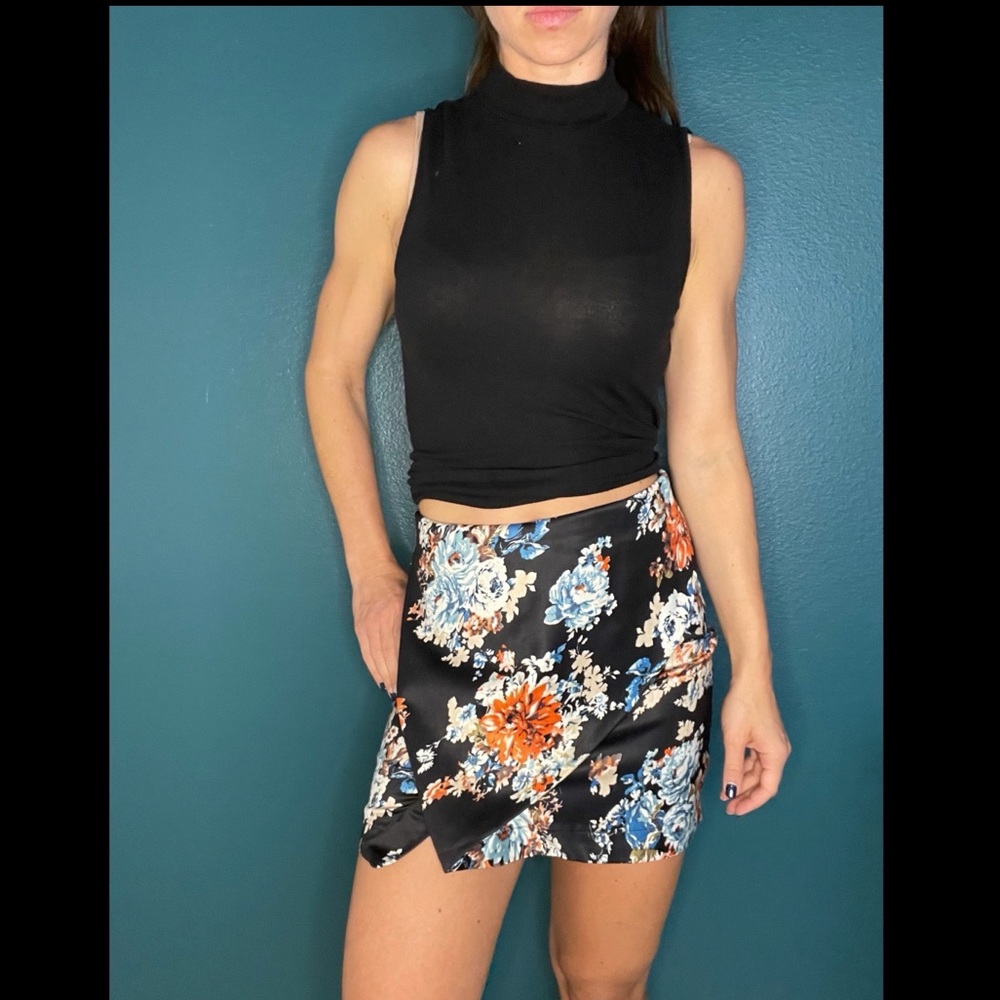 Black Floral Fall Mini Skirt